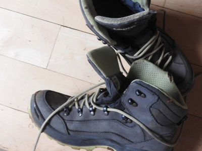 hiking_boots